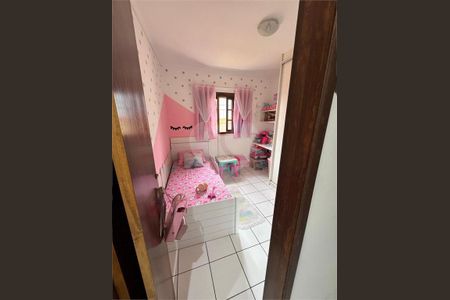 Casa à venda com 3 quartos, 220m² em Jardim Catarina, São Paulo