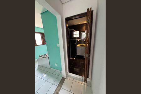 Casa à venda com 3 quartos, 220m² em Jardim Catarina, São Paulo