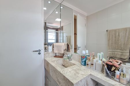 Apartamento à venda com 64m², 2 quartos e 2 vagasBanheiro da Suíte