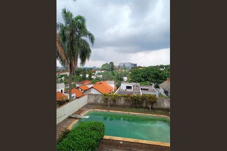 Casa à venda com 325m², 4 quartos e 4 vagas