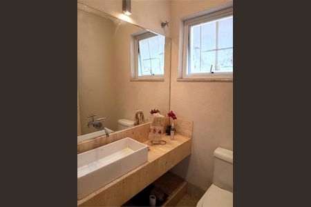 Casa à venda com 325m², 4 quartos e 4 vagas