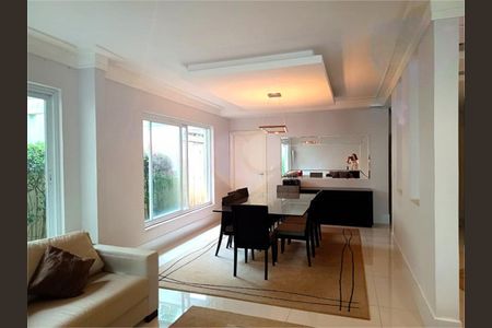 Casa à venda com 4 quartos, 325m² em Jardim Viana, São Paulo