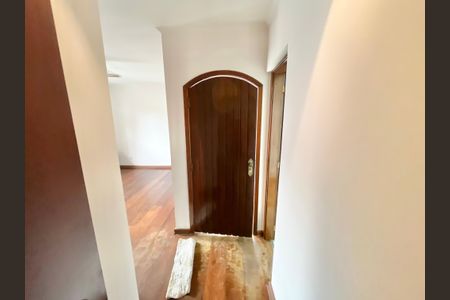 Casa à venda com 355m², 4 quartos e 6 vagas Casa à venda com 355m², 4 quartos e 6 vagasQuarto Suíte 1