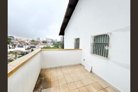Casa à venda com 355m², 4 quartos e 6 vagas Casa à venda com 355m², 4 quartos e 6 vagasQuarto Suíte 1 Varanda
