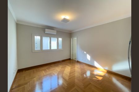 Casa de condomínio à venda com 470m², 5 quartos e 6 vagas Casa de condomínio à venda com 470m², 5 quartos e 6 vagasFoto 27