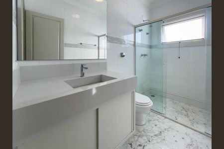 Casa de condomínio à venda com 470m², 5 quartos e 6 vagas Casa de condomínio à venda com 470m², 5 quartos e 6 vagasFoto 32