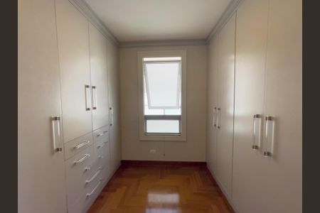 Casa de condomínio à venda com 470m², 5 quartos e 6 vagas Casa de condomínio à venda com 470m², 5 quartos e 6 vagasFoto 38