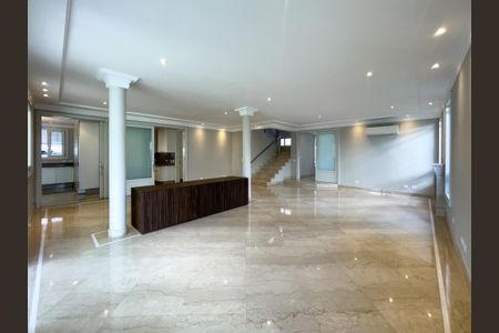 Casa de condomínio à venda com 470m², 5 quartos e 6 vagas Casa de condomínio à venda com 470m², 5 quartos e 6 vagasFoto 10