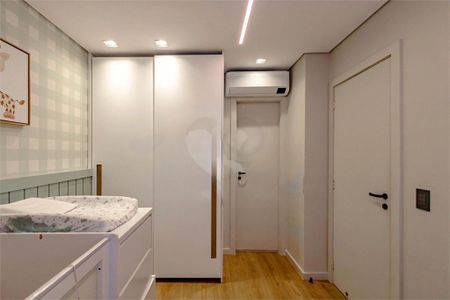 Apartamento à venda com 3 quartos, 117m² em Moema, São Paulo