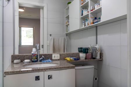 Apartamento à venda com 88m², 3 quartos e 2 vagasBanheiro da Suíte