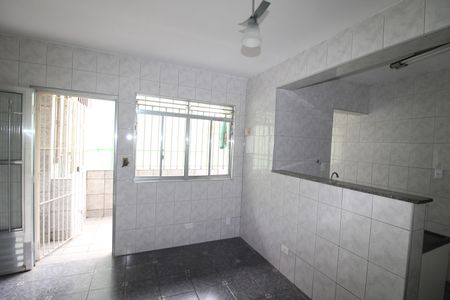 Casa para alugar com 60m², 2 quartos e sem vagaSala / Cozinha