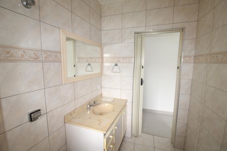 Casa para alugar com 60m², 2 quartos e sem vagaBanheiro