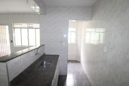 Casa para alugar com 60m², 2 quartos e sem vagaSala / Cozinha