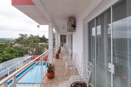 Sacada de casa de condomínio para alugar com 3 quartos, 617m² em Golf Gardens, Carapicuíba