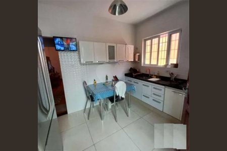 Casa à venda com 5 quartos, 220m² em Cidade Vargas, São Paulo