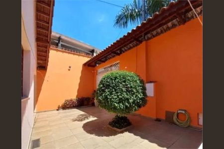 Casa à venda com 220m², 5 quartos e 3 vagas