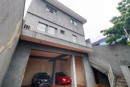 Casa à venda com 400m², 2 quartos e 8 vagas Casa à venda com 400m², 2 quartos e 8 vagasGaragem