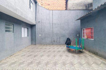 Casa à venda com 400m², 2 quartos e 8 vagas Casa à venda com 400m², 2 quartos e 8 vagasQuintal