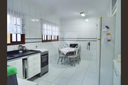 Casa à venda com 125m², 3 quartos e 5 vagas