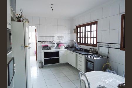 Casa à venda com 125m², 3 quartos e 5 vagas