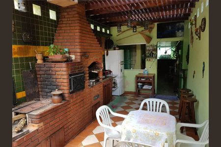 Casa à venda com 3 quartos, 200m² em Penha de França, São Paulo