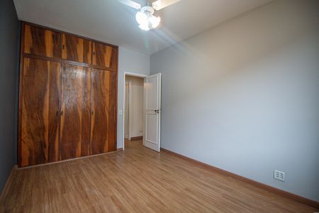 Apartamento à venda com 120m², 4 quartos e 1 vagaQuarto 2