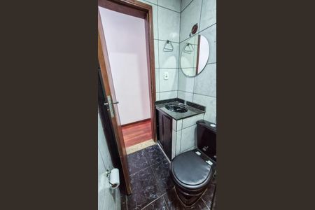 Casa de condomínio para alugar com 80m², 3 quartos e 2 vagasBanheiro segundo andar 