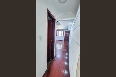 Casa de condomínio para alugar com 80m², 3 quartos e 2 vagasCorredor para sala