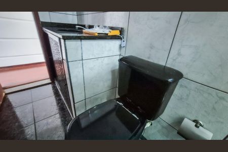 Casa de condomínio para alugar com 80m², 3 quartos e 2 vagasBanheiro Primeiro andar 