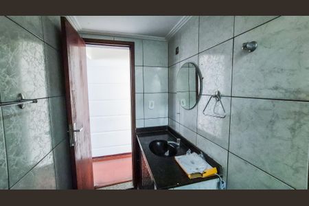 Casa de condomínio para alugar com 80m², 3 quartos e 2 vagasBanheiro Primeiro andar 