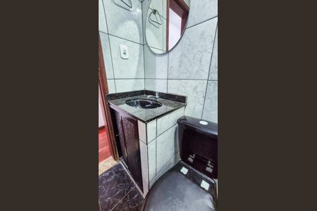 Casa de condomínio para alugar com 80m², 3 quartos e 2 vagasBanheiro segundo andar 