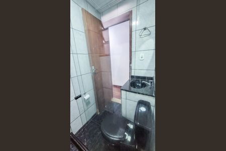 Casa de condomínio para alugar com 80m², 3 quartos e 2 vagasBanheiro segundo andar 