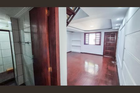 Casa de condomínio para alugar com 80m², 3 quartos e 2 vagasCorredor para sala