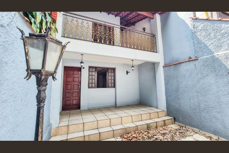 Casa de condomínio para alugar com 80m², 3 quartos e 2 vagasFrente do Imóvel 