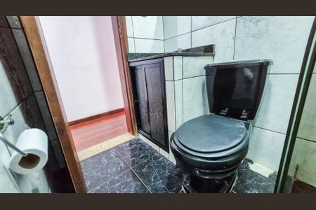 Casa de condomínio para alugar com 80m², 3 quartos e 2 vagasBanheiro segundo andar 