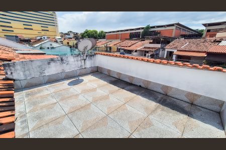 Casa de condomínio para alugar com 80m², 3 quartos e 2 vagasTerraço 
