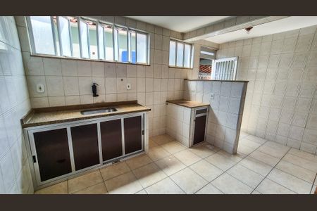 Casa de condomínio para alugar com 80m², 3 quartos e 2 vagasCozinha 