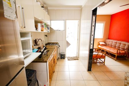 Apartamento para alugar com 2 quartos, 65m² em Vila Tupi, Praia Grande