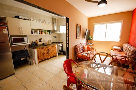 Apartamento para alugar com 2 quartos, 65m² em Vila Tupi, Praia Grande