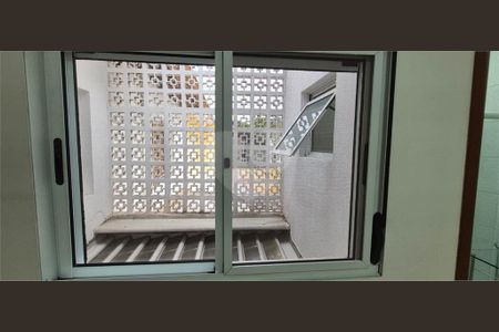 Casa à venda com 114m², 2 quartos e 1 vaga