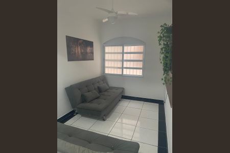 Sala de apartamento para alugar com 1 quarto, 45m² em Vila Tupi, Praia Grande