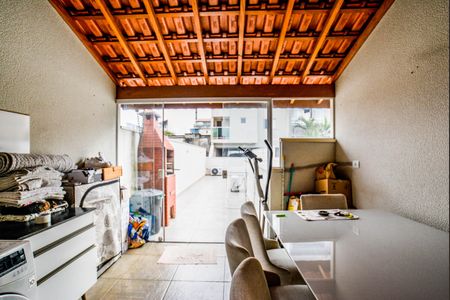 Apartamento à venda com 100m², 2 quartos e 1 vagaÁrea de Serviço