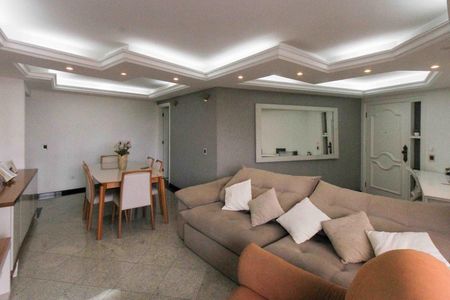 Apartamento para alugar com 3 quartos, 131m² em Jardim Avelino, São Paulo