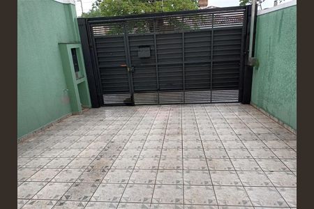 Casa à venda com 3 quartos, 200m² em Parque Peruche, São Paulo