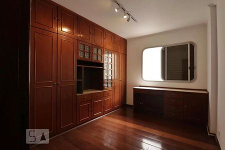 Apartamento para alugar com 130m², 3 quartos e 2 vagas Apartamento para alugar com 130m², 3 quartos e 2 vagasQuarto