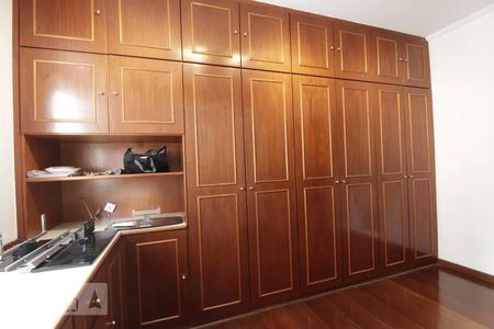 Apartamento para alugar com 130m², 3 quartos e 2 vagas Apartamento para alugar com 130m², 3 quartos e 2 vagasQuarto