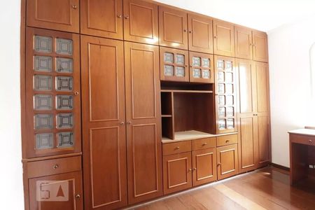 Apartamento para alugar com 130m², 3 quartos e 2 vagas Apartamento para alugar com 130m², 3 quartos e 2 vagasQuarto