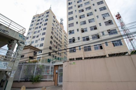 Apartamento à venda com 46m², 2 quartos e 1 vaga Apartamento à venda com 46m², 2 quartos e 1 vagaFachada