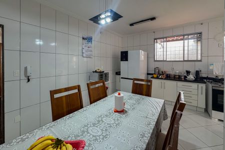 Casa à venda com 210m², 4 quartos e 4 vagasCozinha