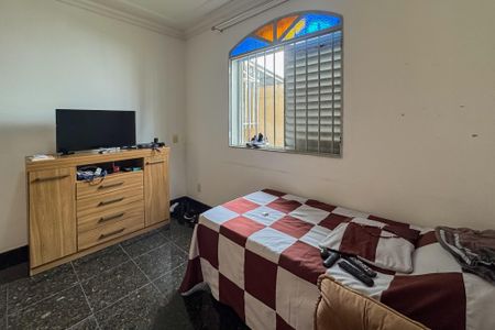 Quarto 3 de casa à venda com 4 quartos, 210m² em Santa Cruz, Belo Horizonte